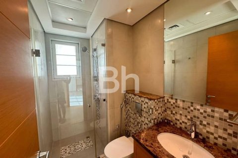 Villa in Jumeirah Park, Dubai 4 bedrooms, 465 sq.m. № 24898 - photo 4
