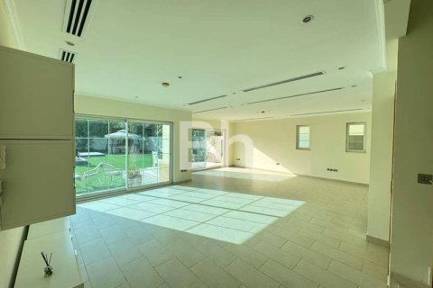 Villa in Jumeirah Park, Dubai 4 bedrooms, 465 sq.m. № 24898 - photo 11