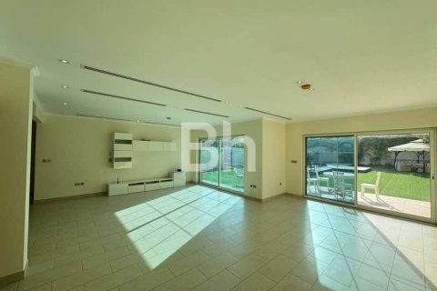 Villa in Jumeirah Park, Dubai 4 bedrooms, 465 sq.m. № 24898 - photo 12