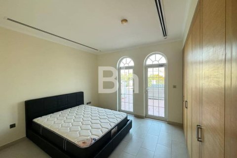 Villa in Jumeirah Park, Dubai 4 bedrooms, 465 sq.m. № 24898 - photo 6