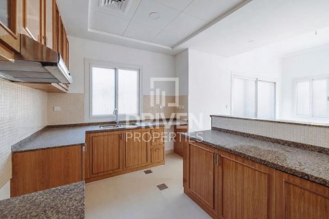 Villa in Bella Casa, Serena, Dubai 2 bedrooms, 172.52 sq.m. № 141095 - photo 12