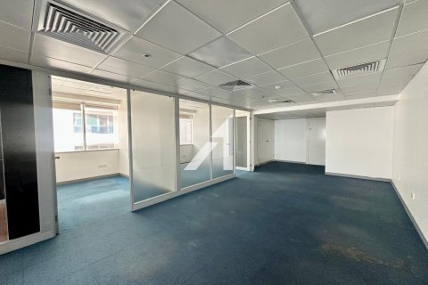 Bureau à Dubai, 179.6 m², № 67711 - photo 9