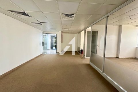 Bureau à Dubai, 179.6 m², № 67711 - photo 3