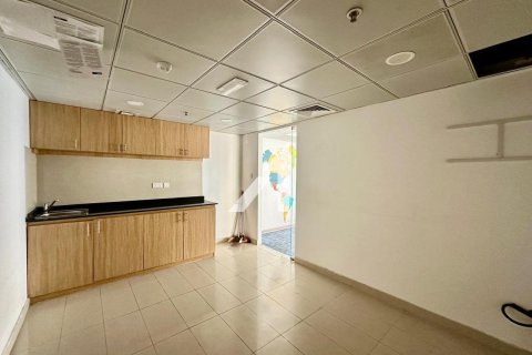 Bureau à Dubai, 179.6 m², № 67710 - photo 10