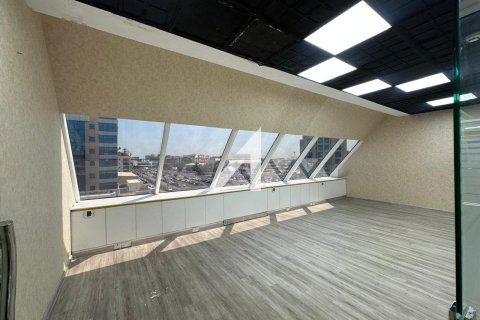 Oficina en Dubai, 60.4 m², № 67709 - foto 6