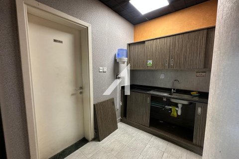 Oficina en Dubai, 60.4 m², № 67709 - foto 10