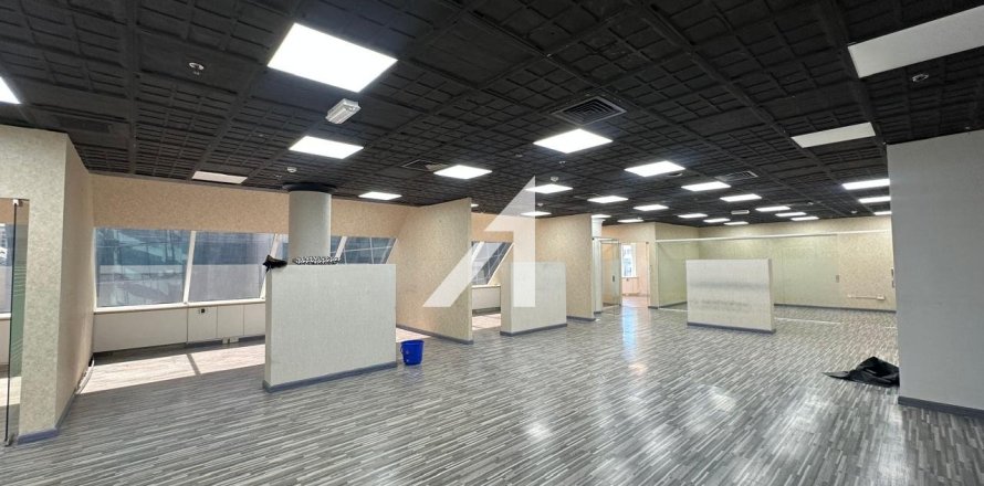 Oficina en Dubai, 60.4 m², № 67709