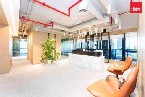 Commercial property in Dubai 662.9 sq.m. № 97814 - photo 7