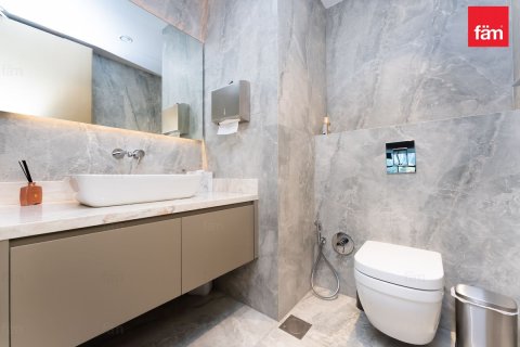 Commercial property in Dubai 662.9 sq.m. № 97814 - photo 16