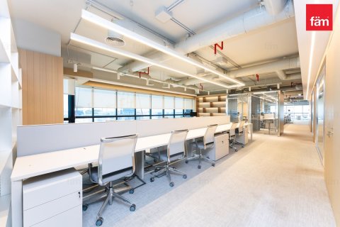 Commercial property in Dubai 662.9 sq.m. № 97814 - photo 6