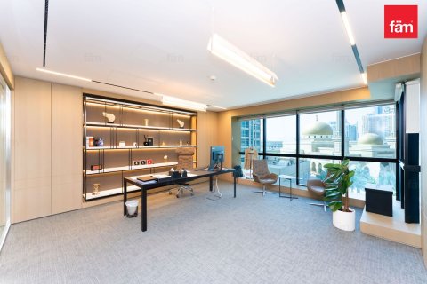 Commercial property in Dubai 662.9 sq.m. № 97814 - photo 20