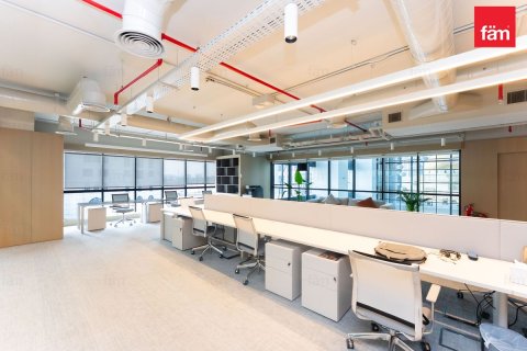 Commercial property in Dubai 662.9 sq.m. № 97814 - photo 11