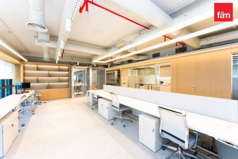 Commercial property in Dubai 662.9 sq.m. № 97814 - photo 2