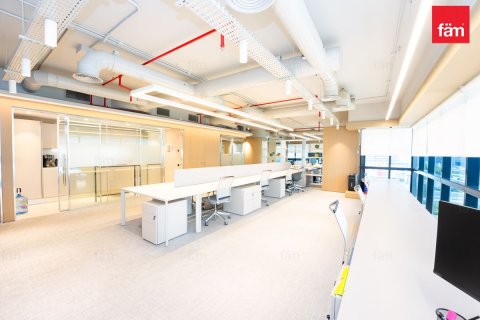 Commercial property in Dubai 662.9 sq.m. № 97814 - photo 18