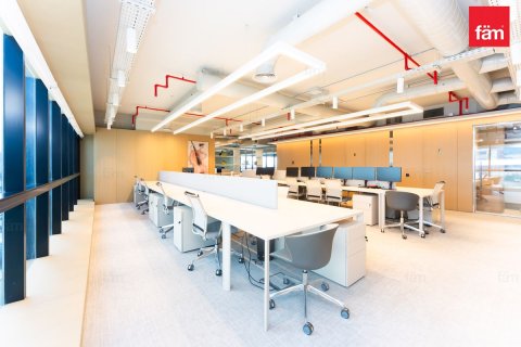 Commercial property in Dubai 662.9 sq.m. № 97814 - photo 9