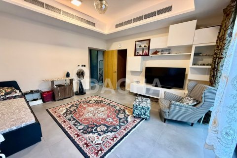 Villa in District 10, Jumeirah Village Circle, Dubai 4 bedrooms, 169 sq.m. № 104832 - photo 7