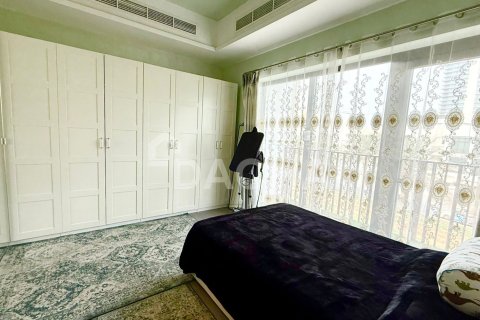 Villa in District 10, Jumeirah Village Circle, Dubai 4 bedrooms, 169 sq.m. № 104832 - photo 10