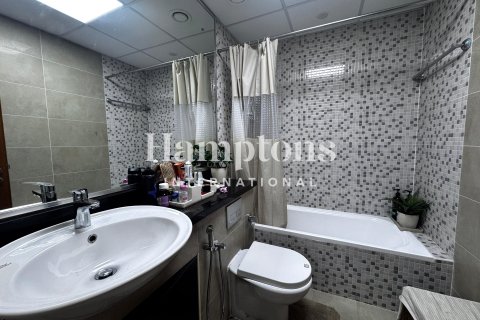 Apartamento en Greens, Dubai, 3 dormitorios, 153.47575600 m², № 99638 - foto 5