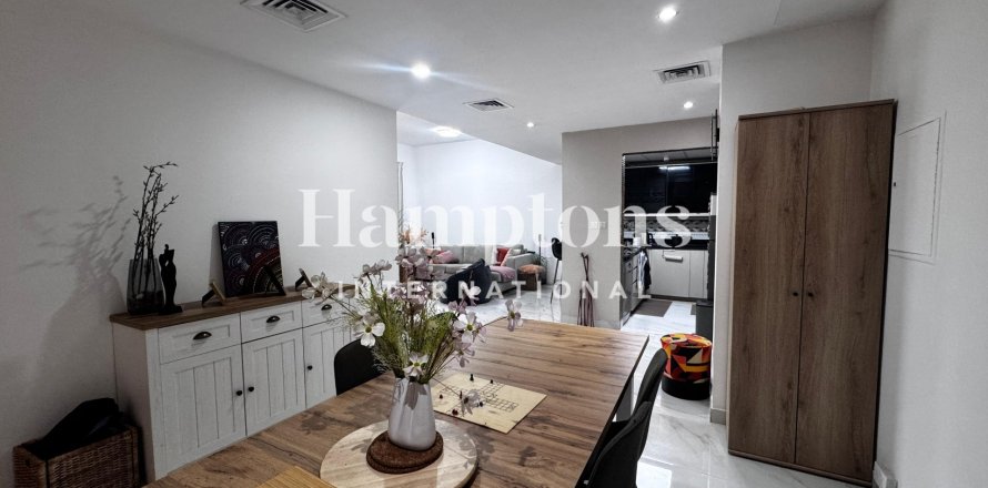 Apartamento en Greens, Dubai, 3 dormitorios, 153.476 m², № 99638