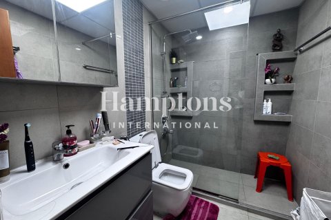 Apartamento en Greens, Dubai, 3 dormitorios, 153.47575600 m², № 99638 - foto 2