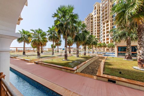 Apartment in Marina Residences, Palm Jumeirah, Dubai 2 bedrooms, 183 sq.m. № 104915 - photo 3