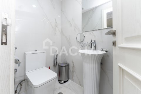 Apartamento en Marina Crown, Dubai Marina, Dubai, 1 dormitorio, 70 m², № 104931 - foto 10