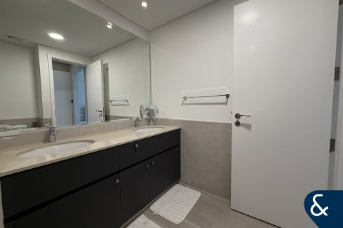 Купить квартиру в Zahra Apartments, Town Square, Дубай: 3 спальни, 124м², № 98478 - фото 11