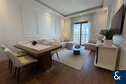 Купить квартиру в Zahra Apartments, Town Square, Дубай: 3 спальни, 124м², № 98478 - фото 1