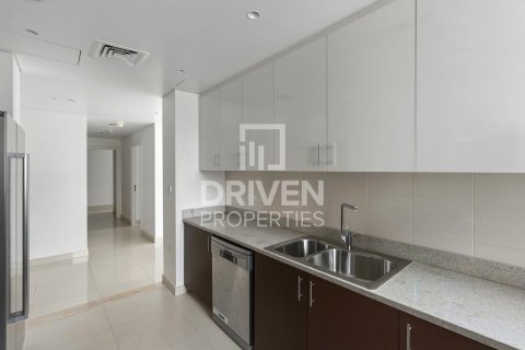 Apartment in BLVD Crescent, Downtown Dubai (Downtown Burj Dubai), Dubai 2 bedrooms, 155.24 sq.m. № 126674 - photo 12