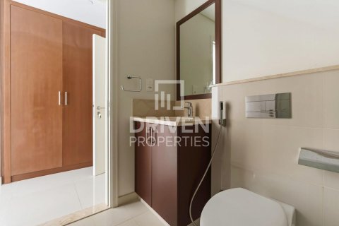 Apartment in BLVD Crescent, Downtown Dubai (Downtown Burj Dubai), Dubai 2 bedrooms, 155.24 sq.m. № 126674 - photo 16