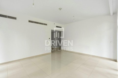 Apartment in BLVD Crescent, Downtown Dubai (Downtown Burj Dubai), Dubai 2 bedrooms, 155.24 sq.m. № 126674 - photo 4