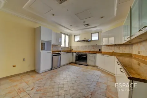 Villa à Palm Jumeirah, Dubai, 5 chambres, 623 m², № 61634 - photo 3