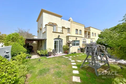 Villa in Springs 8, The Springs, Dubai 2 bedrooms, 167 sq.m. № 61621 - photo 1