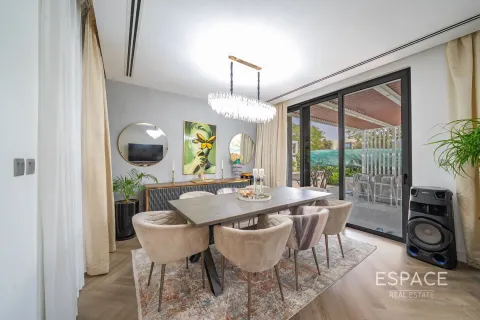 Villa à Dubai Hills Estate, Dubai, 4 chambres, 321 m², № 61635 - photo 2