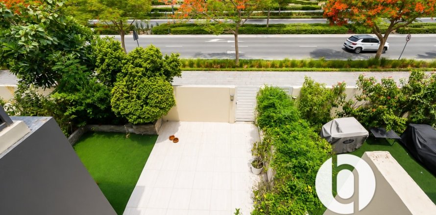 Villa à Dubai Hills Estate, Dubai, 4 chambres, 224 m², № 113418