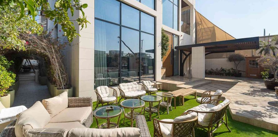 فيلا في جميرا, دبي 4 غرف نوم, 780 م² رقم 97060