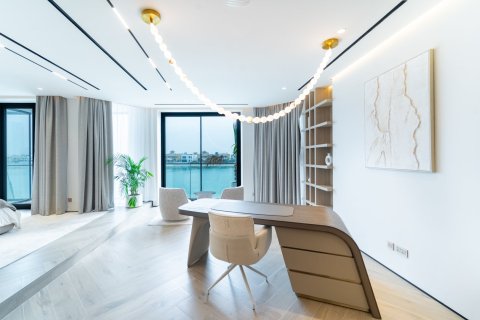 Villa in Palm Jumeirah, Dubai 4 bedrooms, 567 sq.m. № 97055 - photo 25