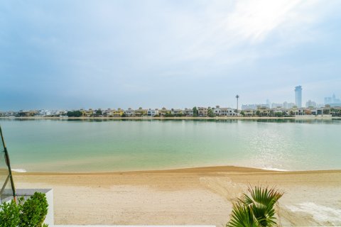 Villa in Palm Jumeirah, Dubai 4 bedrooms, 567 sq.m. № 97055 - photo 27