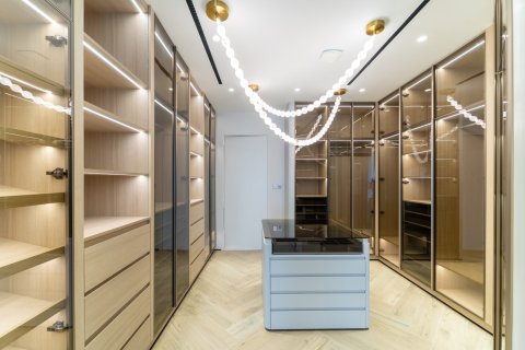 Villa in Palm Jumeirah, Dubai 4 bedrooms, 567 sq.m. № 97055 - photo 19