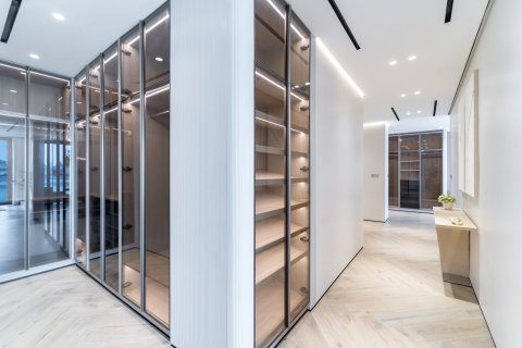 Villa in Palm Jumeirah, Dubai 4 bedrooms, 567 sq.m. № 97055 - photo 24