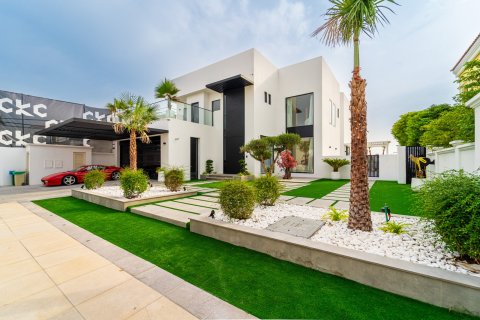 Villa in Palm Jumeirah, Dubai 4 bedrooms, 567 sq.m. № 97055