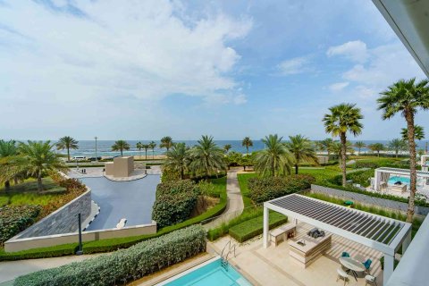 Apartment in Palm Jumeirah, Dubai 4 bedrooms, 776 sq.m. № 97049 - photo 28