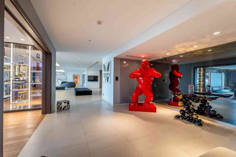 Apartment in Palm Jumeirah, Dubai 4 bedrooms, 776 sq.m. № 97049 - photo 30