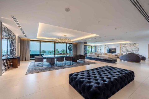Apartment in Palm Jumeirah, Dubai 4 bedrooms, 776 sq.m. № 97049 - photo 7