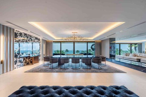 Apartment in Palm Jumeirah, Dubai 4 bedrooms, 776 sq.m. № 97049 - photo 12