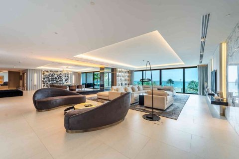 Apartment in Palm Jumeirah, Dubai 4 bedrooms, 776 sq.m. № 97049 - photo 13