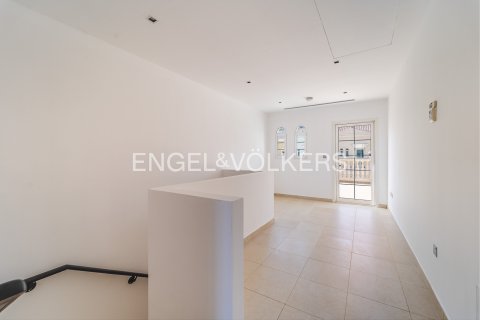 Townhouse in Jumeirah Village Triangle, Dubai 2 bedrooms, 152 sq.m. № 97054 - photo 8