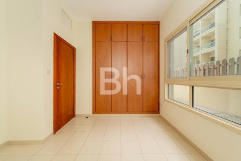 Снять в аренду квартиру в Дубае: 2 спальни, 188м², № 21470 - фото 6
