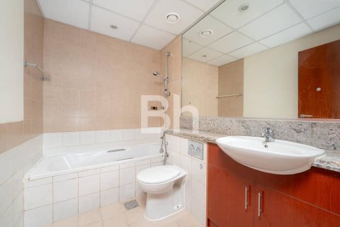 Снять в аренду квартиру в Дубае: 2 спальни, 188м², № 21470 - фото 13