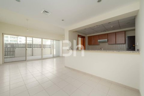 Снять в аренду квартиру в Дубае: 2 спальни, 188м², № 21470 - фото 4